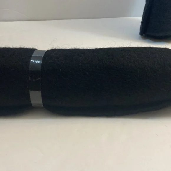 12 Dimensions FeltWorks 100% Wool Felt Needle Felting Crafts Black 18"x24" - Picture 5 of 12